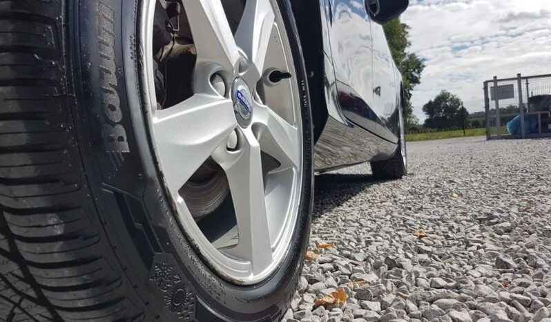 Ładne VOLVO V40 2.0 diesel 150KM przeb 249tys AUTOMAT 1ROK GWARANCJI full