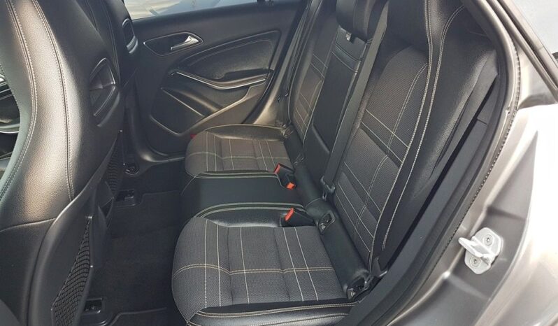 Mercedes-Benz CLA 200 7G-DCT AMG Line full