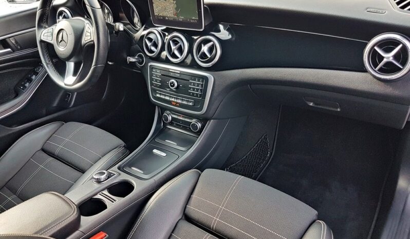Mercedes-Benz CLA 200 7G-DCT AMG Line full