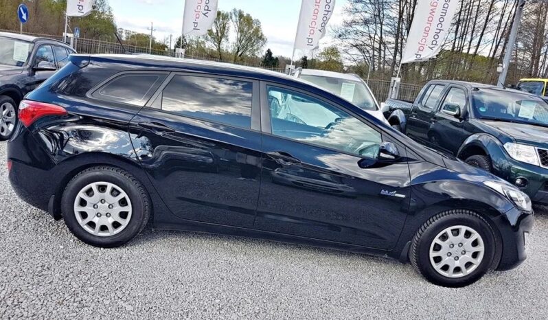 Ładny HYUNDAI i30 1.6 16V 135km przeb 176tyś SERWIS 1ROK GWARANCJI !! full