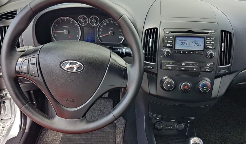 Piękny HYUNDAI i30 1.4 16v-90KM przeb 204tyś SERWIS 100ZWYPADEK 1ROK GWARANCJI full