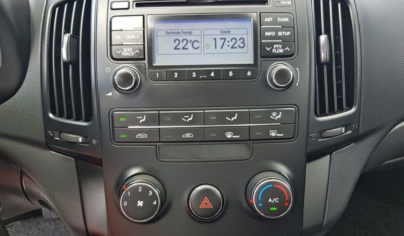 Piękny HYUNDAI i30 1.4 16v-90KM przeb 204tyś SERWIS 100ZWYPADEK 1ROK GWARANCJI full