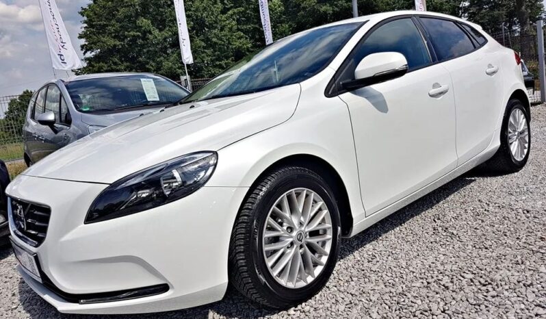 Piękne VOLVO V40 2.0 benz -122KM przeb 144tys SERWIS DO KOŃCA W ASO, 2LATA GWARANCJI 100ZWYPADEK full