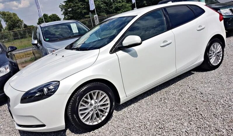 Piękne VOLVO V40 2.0 benz -122KM przeb 144tys SERWIS DO KOŃCA W ASO, 2LATA GWARANCJI 100ZWYPADEK full