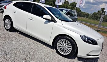 Piękne VOLVO V40 2.0 benz -122KM przeb 144tys SERWIS DO KOŃCA W ASO, 2LATA GWARANCJI 100ZWYPADEK full