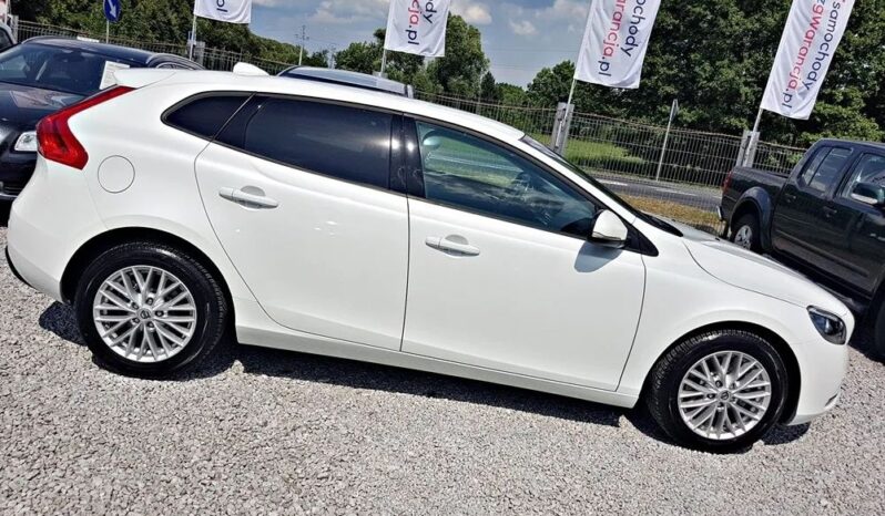 Piękne VOLVO V40 2.0 benz -122KM przeb 144tys SERWIS DO KOŃCA W ASO, 2LATA GWARANCJI 100ZWYPADEK full